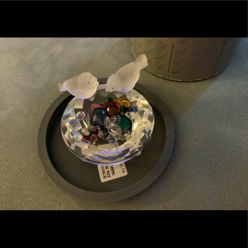 Swarovski Crystal Art.  Two bird’s on a bird bath.